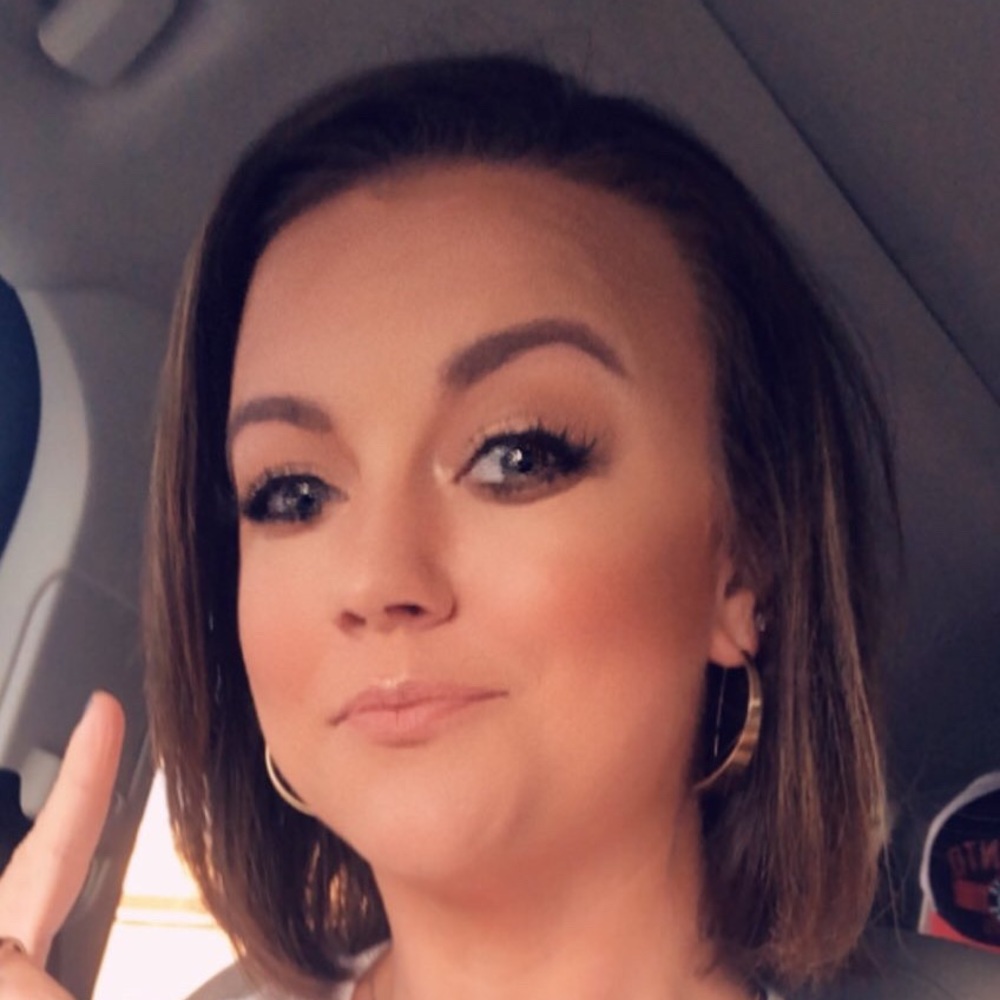 Meet your Posher, Lynsey